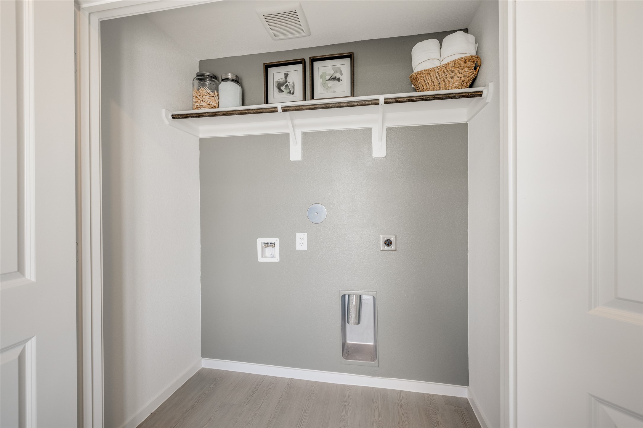 2126 Mosaic Vly Court Angleton, TX 77515 - Photo 13 of 27 *This photo is a representation. Not actual homesite.*