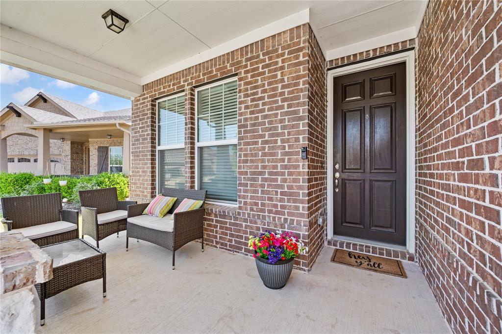 616 Chippewa Way Aubrey, TX 76227 - Photo 4 of 35