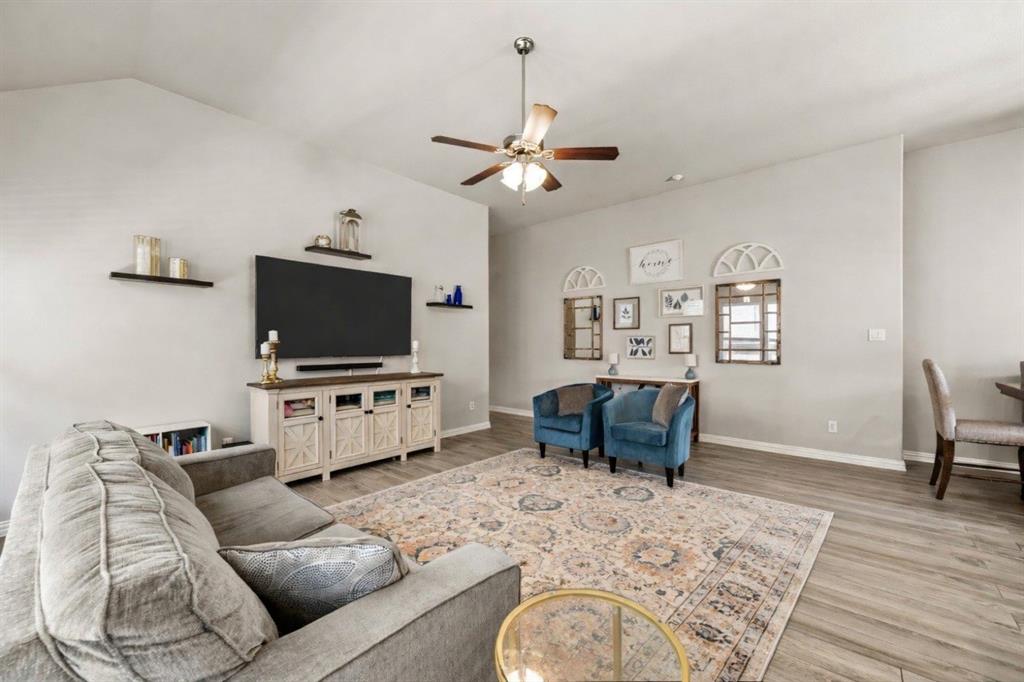 616 Chippewa Way Aubrey, TX 76227 - Photo 7 of 35