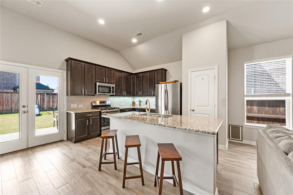 616 Chippewa Way Aubrey, TX 76227 - Photo 9 of 35