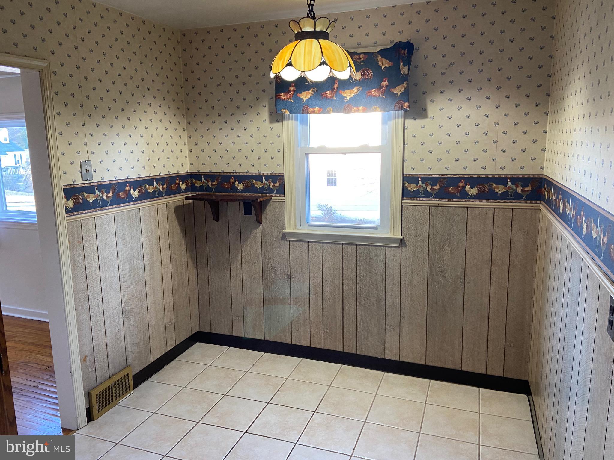 51 Fahnestock Road Malvern, PA 19355 - Photo 10 of 23 Eat-In Kitchen