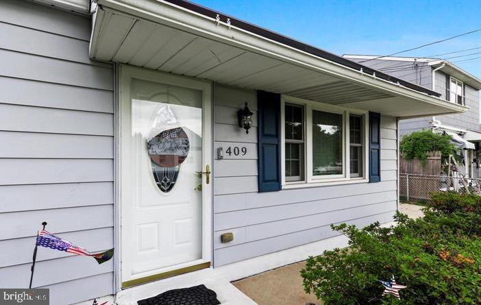 409 10th Avenue Lindenwold, NJ 08021 - Photo 3 of 22