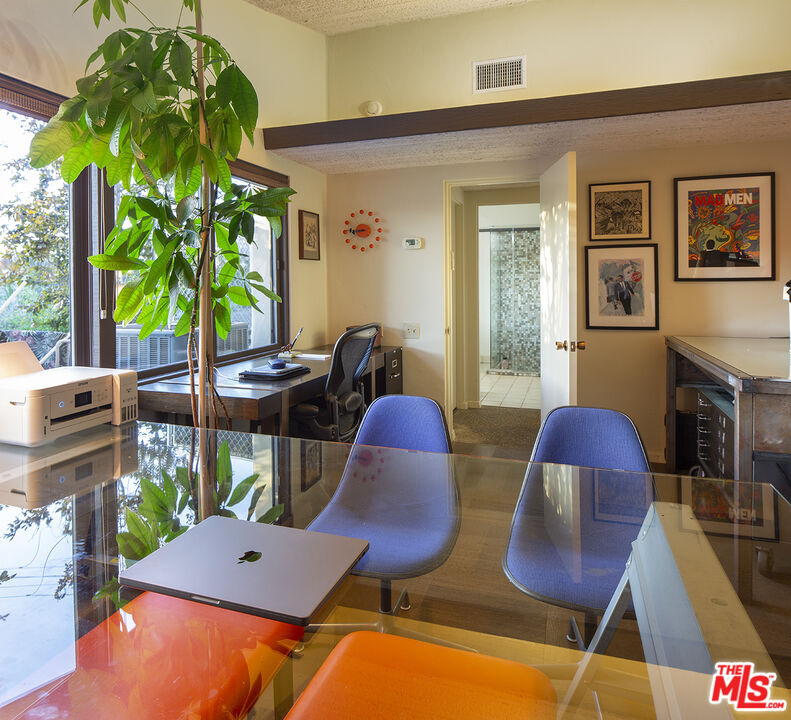 87 Vientos Road Camarillo, CA 93010 - Photo 19 of 35 Gallery Image 19