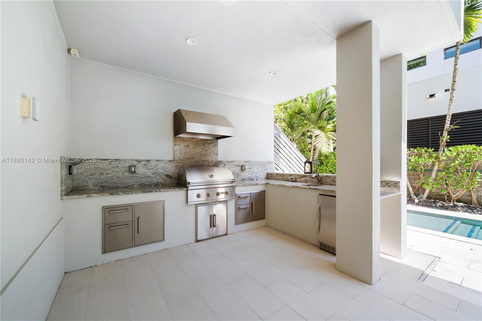 4181 Battersea Road Miami, FL 33133 - Photo 36 of 51 Gallery Image 36