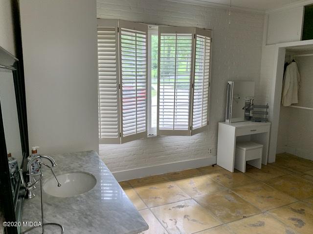 560 Pinecrest Road Macon, GA 31204 - Photo 12 of 23 7D7CB66B-A512-4CFB-9653-3B22E33CB41D