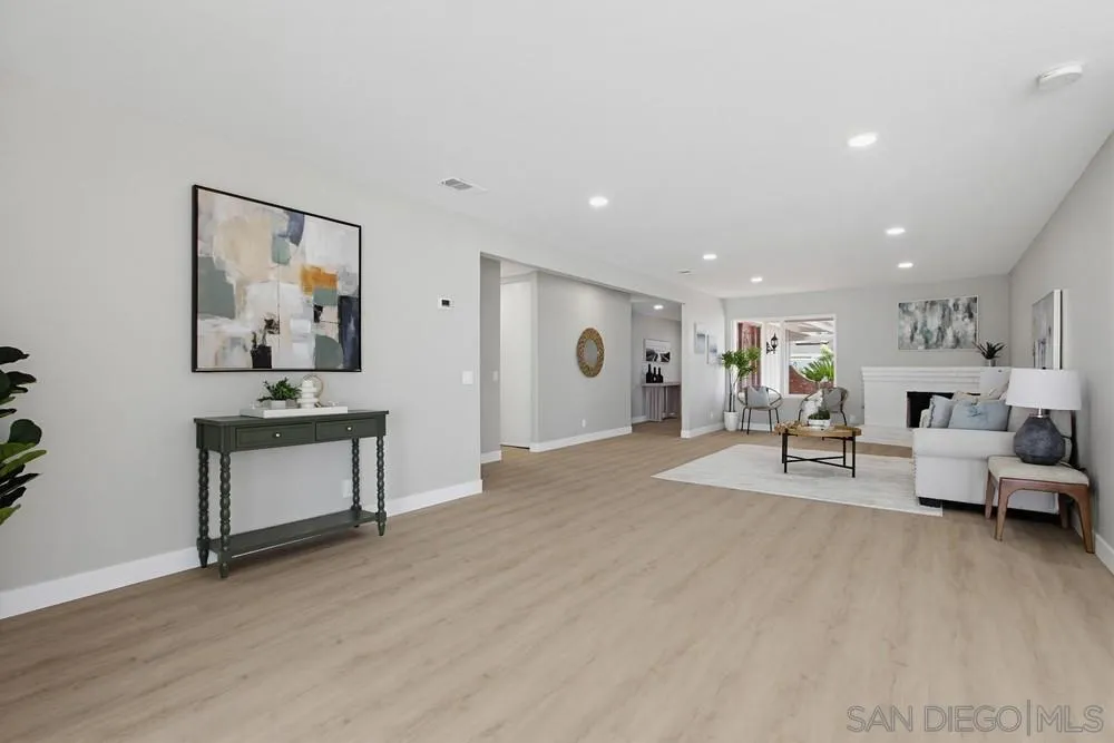 308 Leeann Lane Encinitas, CA 92024 - Photo 15 of 75 Living Room