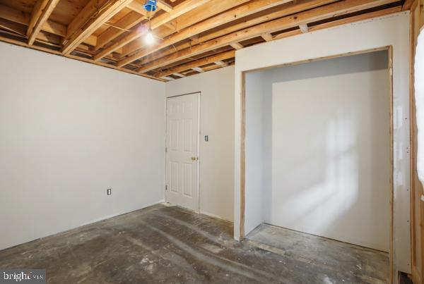 716 Chatham Road Fairless Hills, PA 19030 - Photo 11 of 32 items removed with AI