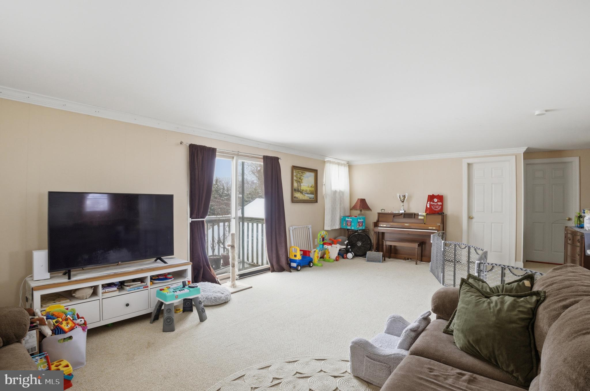 716 Chatham Road Fairless Hills, PA 19030 - Photo 21 of 32 2nd floor living room