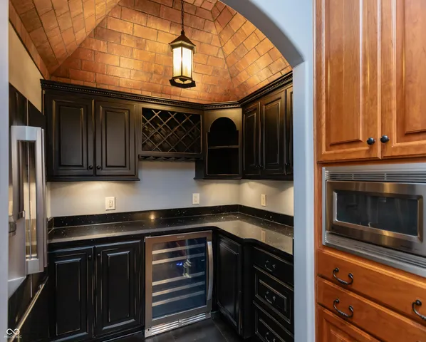 $1,400,000 | 4750 East County Road 100 South, Avon, IN 46123