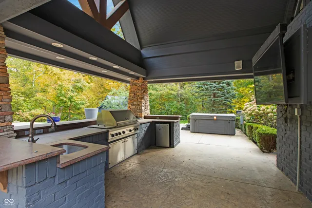 $1,400,000 | 4750 East County Road 100 South, Avon, IN 46123