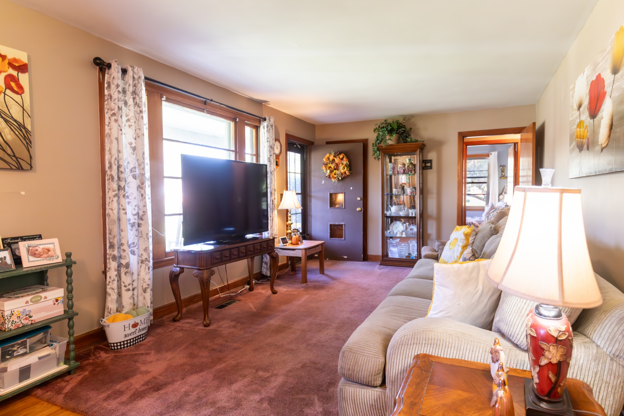 405 School Pass Madison, TN 37115 - Photo 5 of 28 a living room with furniture and a flat screen tv