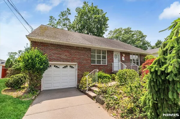 $799,000 | 681 Schaefer Avenue, Oradell, NJ 07649