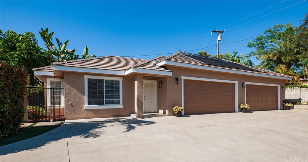 200 North Sunset Place Monrovia, CA 91016 - Photo 36 of 44 front view of a house with a outdoor space