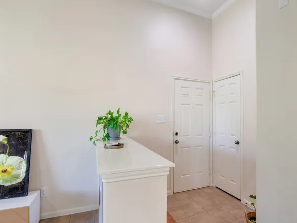 $268,880 | 6607 Lake Woodlands Drive, Unit 433, The Woodlands, TX 77382