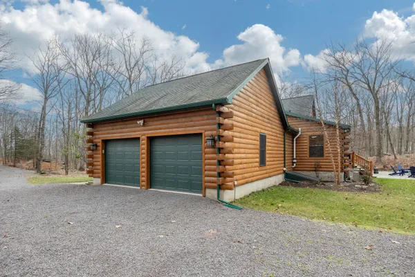 $4,000 | 1212 Acacia Drive, Hawley, PA 18428