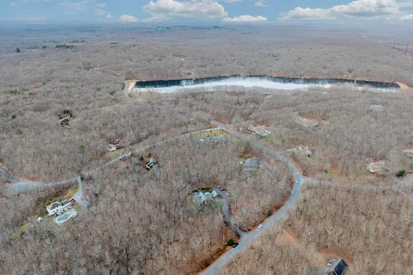 $4,000 | 1212 Acacia Drive, Hawley, PA 18428