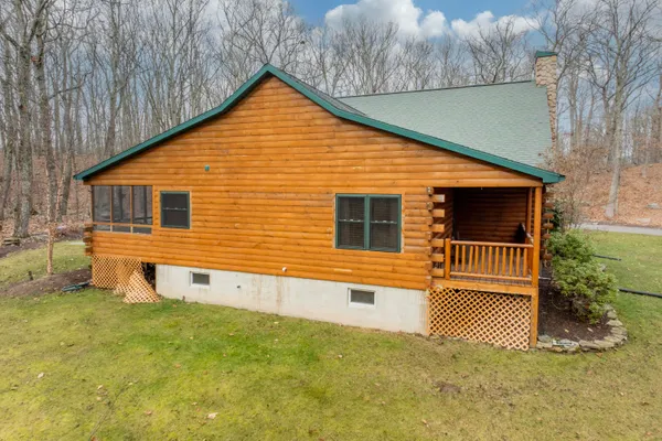 $4,000 | 1212 Acacia Drive, Hawley, PA 18428