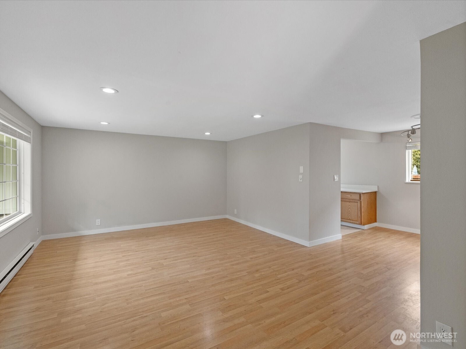 7631 201st Street Southwest Edmonds, WA 98026 - Photo 10 of 34
