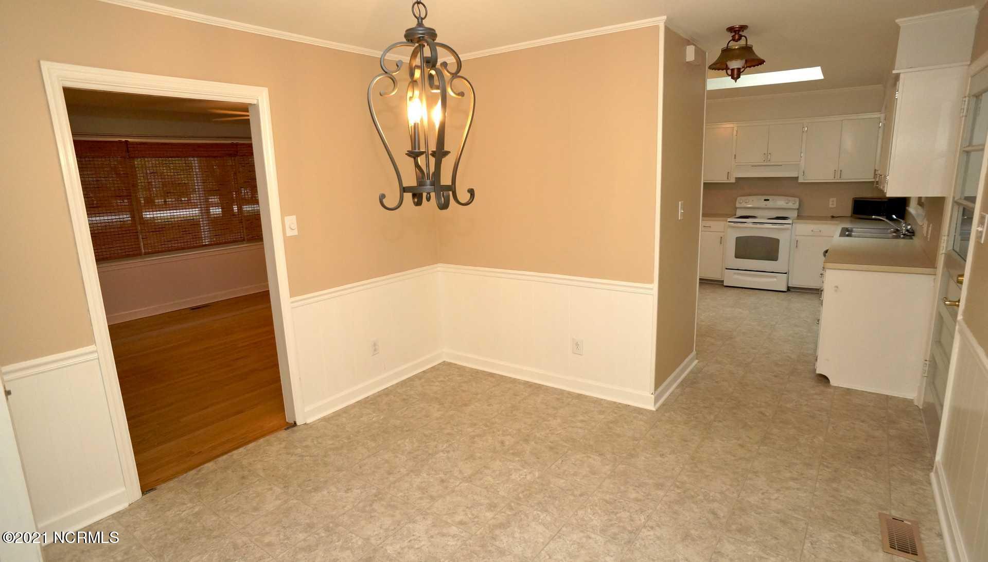 3107 Country Club Road New Bern, NC 28562 - Photo 4 of 25 country club 3107 10-29-19 017