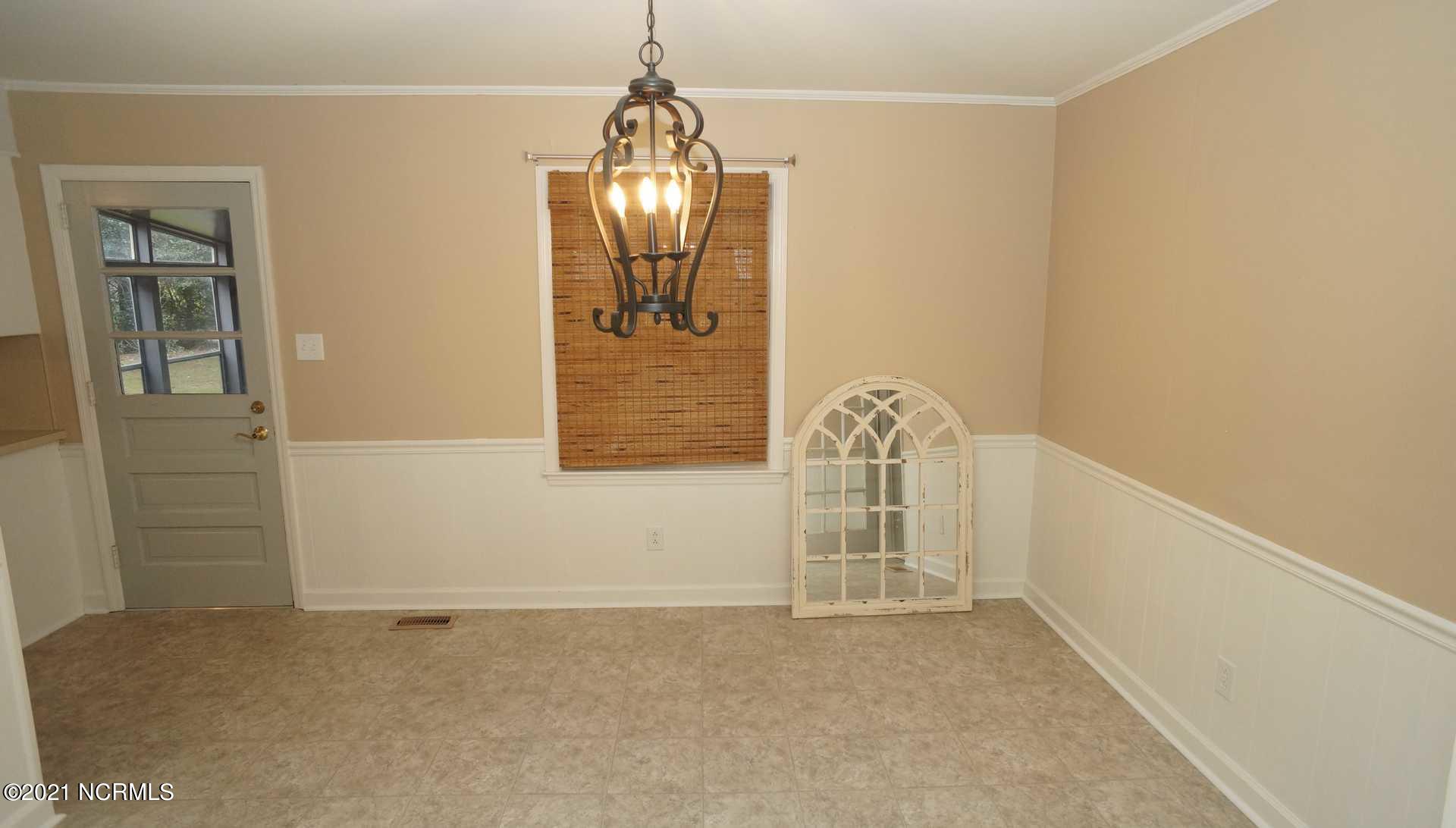 3107 Country Club Road New Bern, NC 28562 - Photo 7 of 25 country club 3107 10-29-19 013