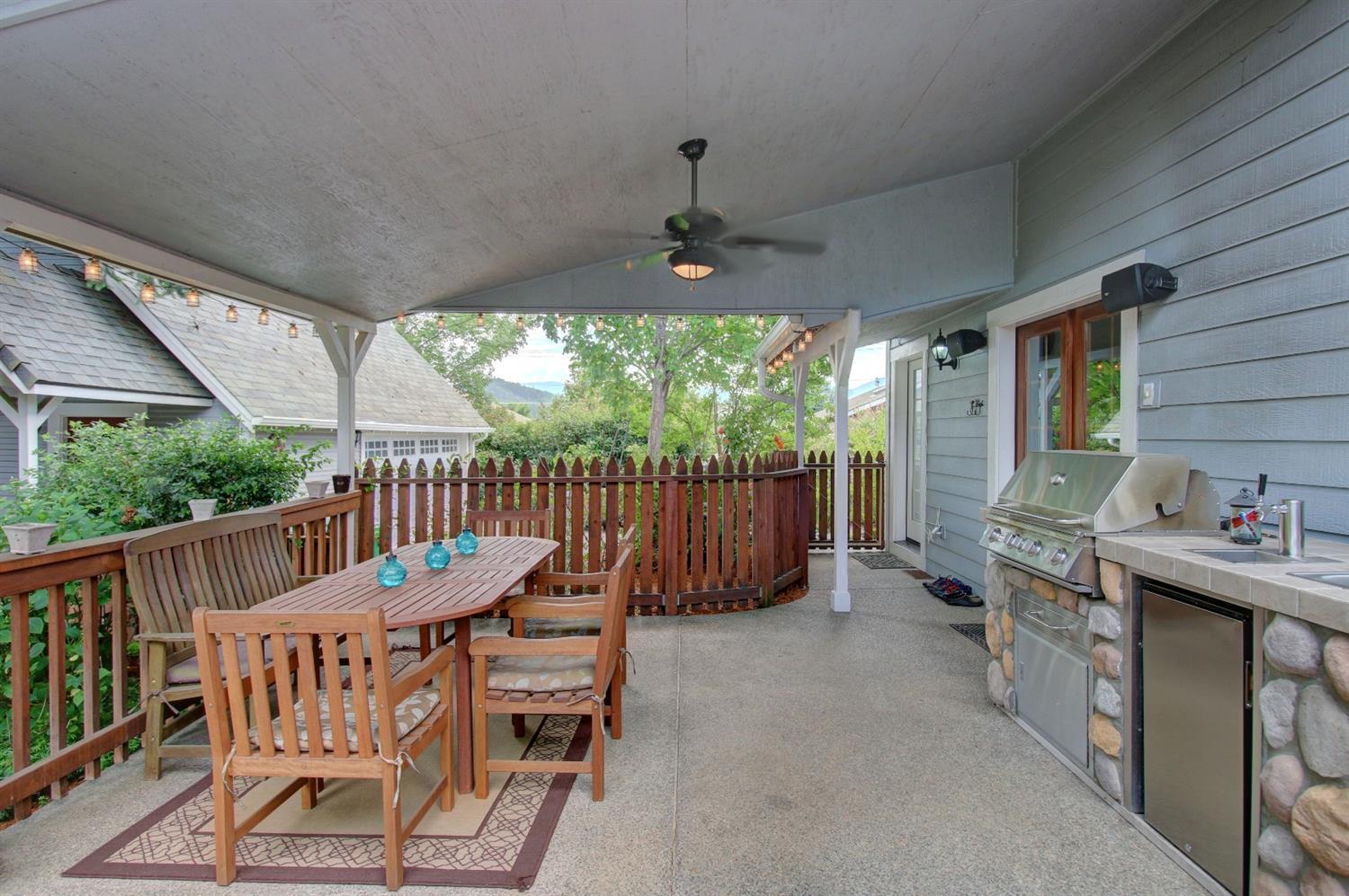 1701 Leonard Road Grants Pass, OR 97527 - Photo 3 of 35 Additional Photo
