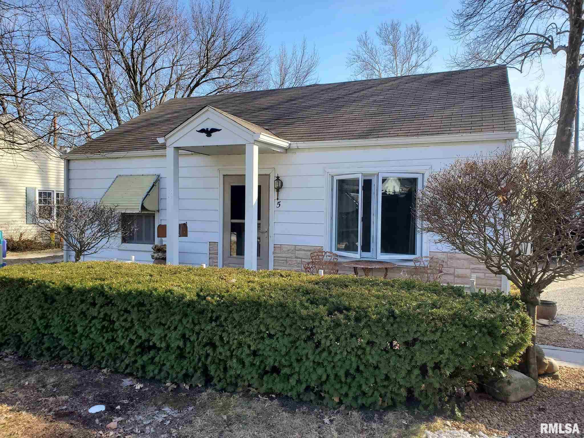 5 Baldwin Road Jacksonville, IL 62650 - Photo 1 of 28 Gallery Image 1