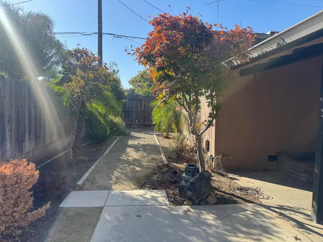 a view of a pathway of a house