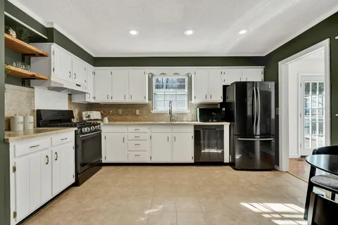 $375,000 | 14 Lynnolen Lane, Chattanooga, TN 37415