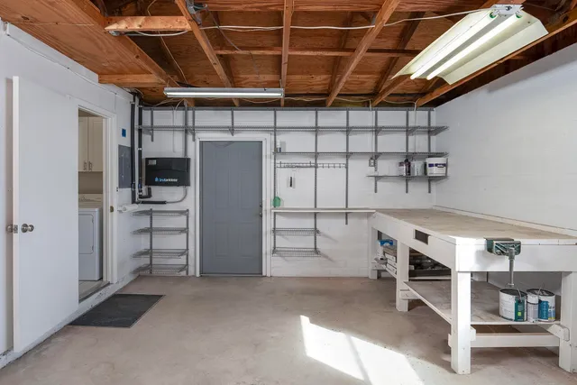 a view of a storage & utility room