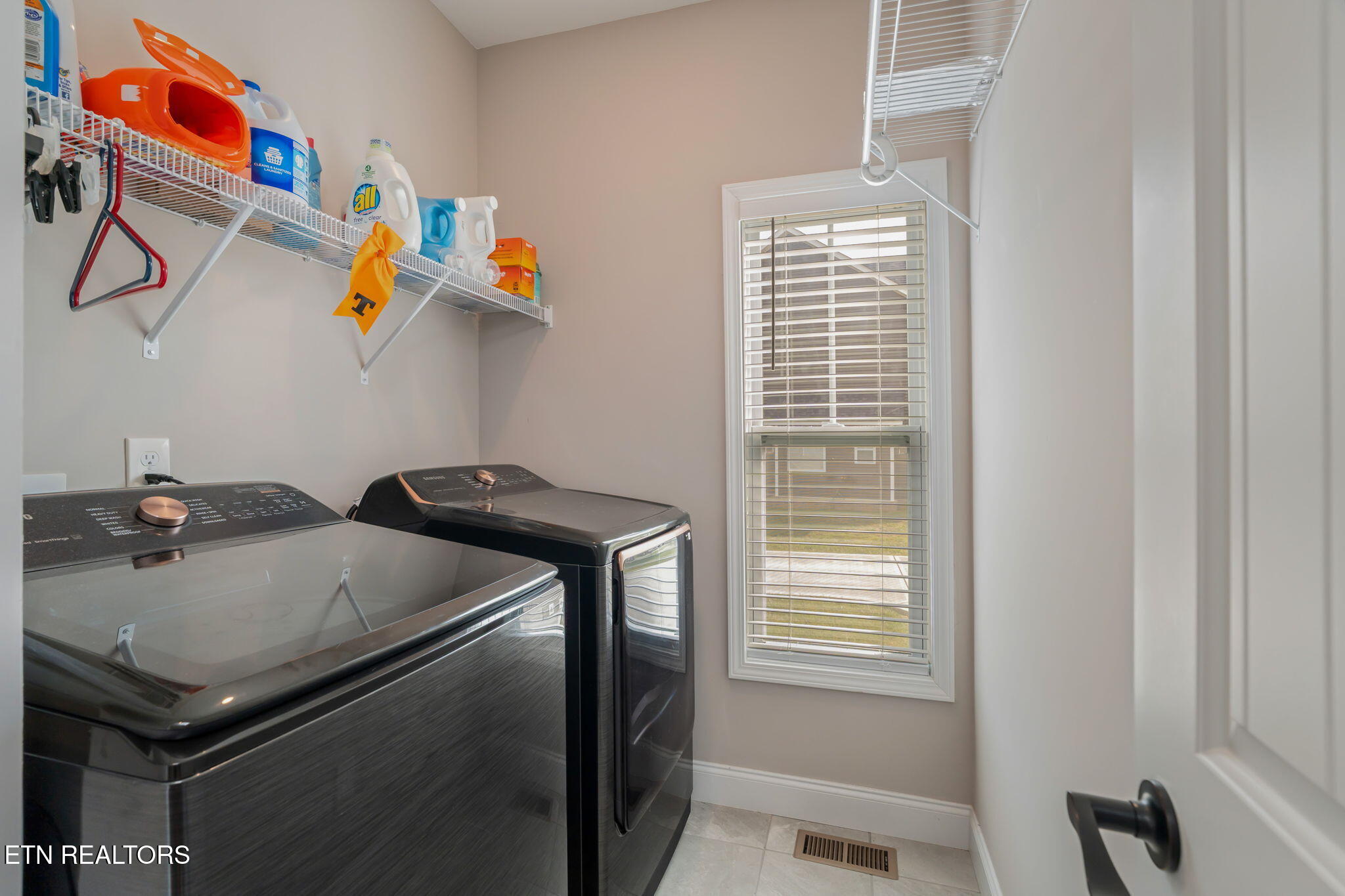 113 Sweetberry Street Oak Ridge, TN 37830 - Photo 31 of 59 Main level Laundry