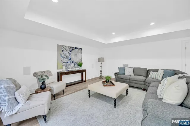 $4,300,000 | 55 Troy Drive, Short Hills, NJ 07078