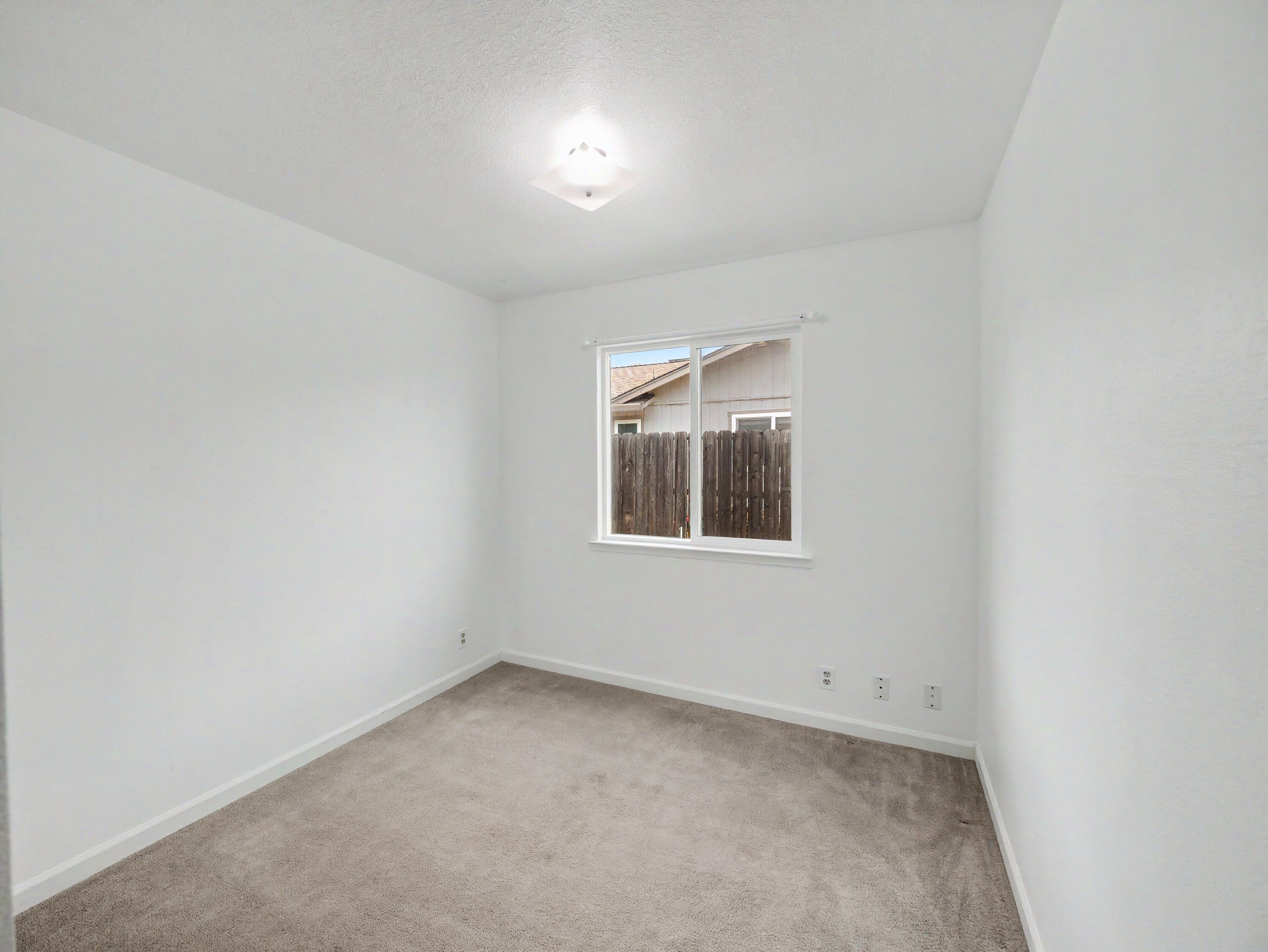 7034 David Trail Redding, CA 96001 - Photo 11 of 16 JR_DavidTrail_41526-14