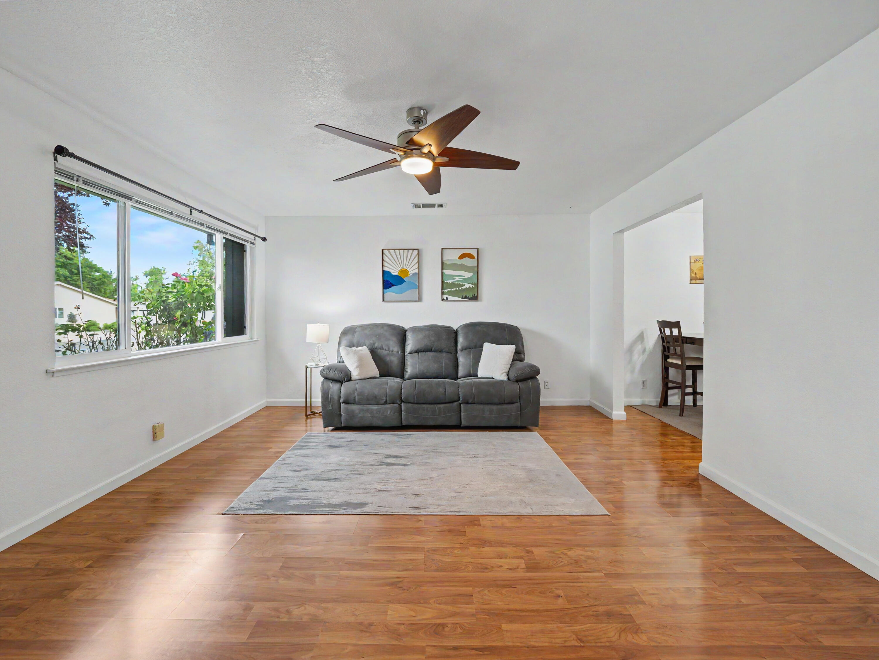 7034 David Trail Redding, CA 96001 - Photo 4 of 16 JR_DavidTrail_41526-26