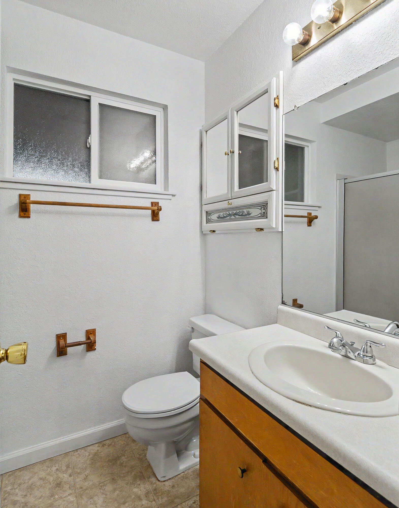 7034 David Trail Redding, CA 96001 - Photo 8 of 16 JR_DavidTrail_41526-24