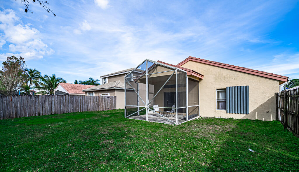 7085 Chesapeake Circle Boynton Beach, FL 33436 - Photo 30 of 34 DAH_9925-HDR
