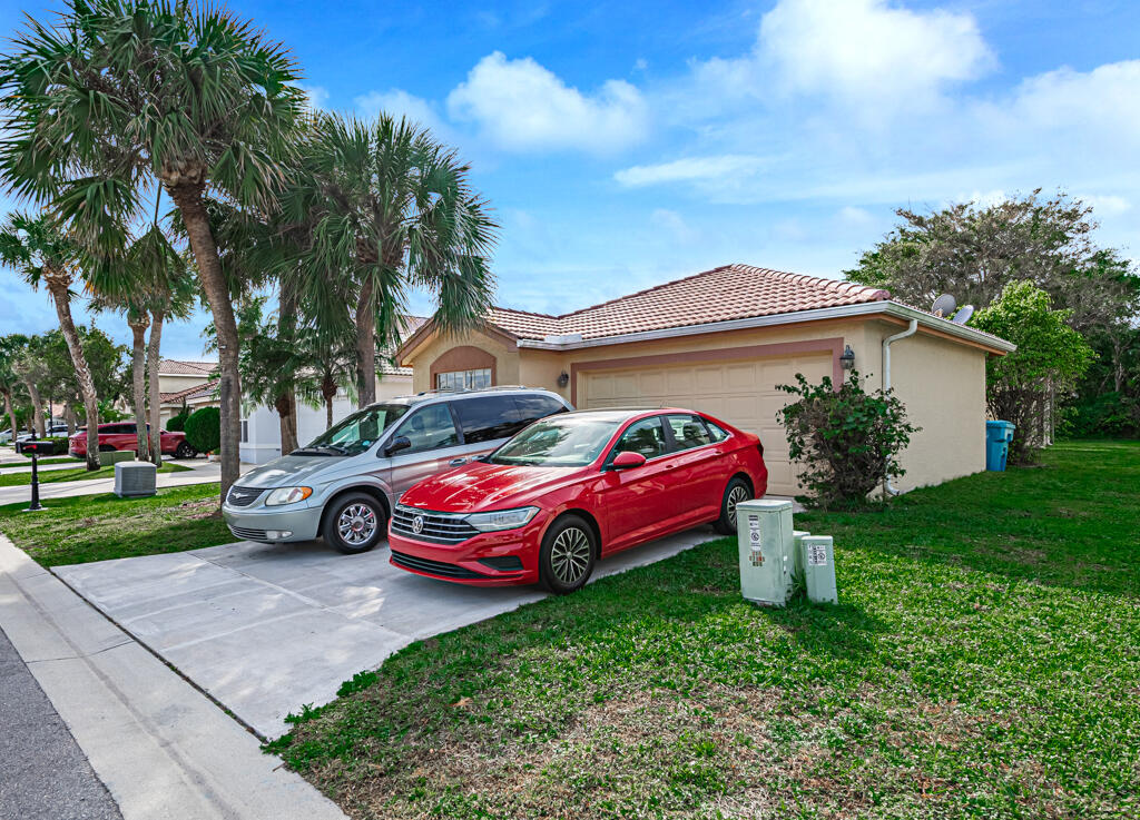 7085 Chesapeake Circle Boynton Beach, FL 33436 - Photo 31 of 34 DAH_9940-HDR (1)