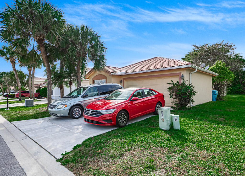 7085 Chesapeake Circle Boynton Beach, FL 33436 - Photo 32 of 34 DAH_9940-HDR