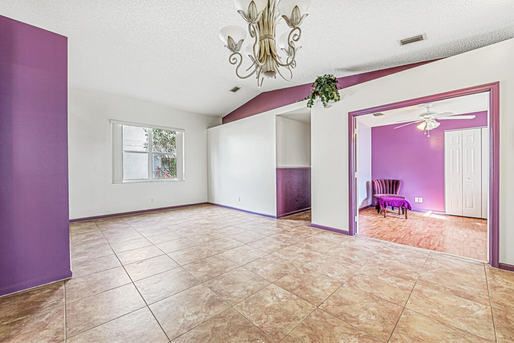 7085 Chesapeake Circle Boynton Beach, FL 33436 - Photo 4 of 34 DAH_9848