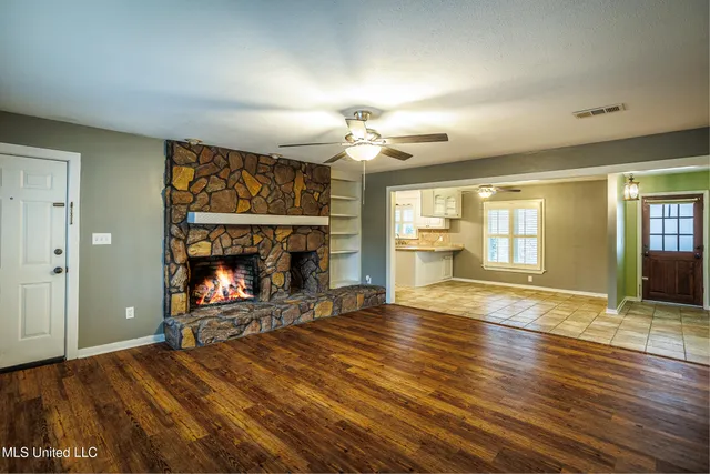 $299,900 | 141 North Eagle Ridge Drive, Florence, MS 39073