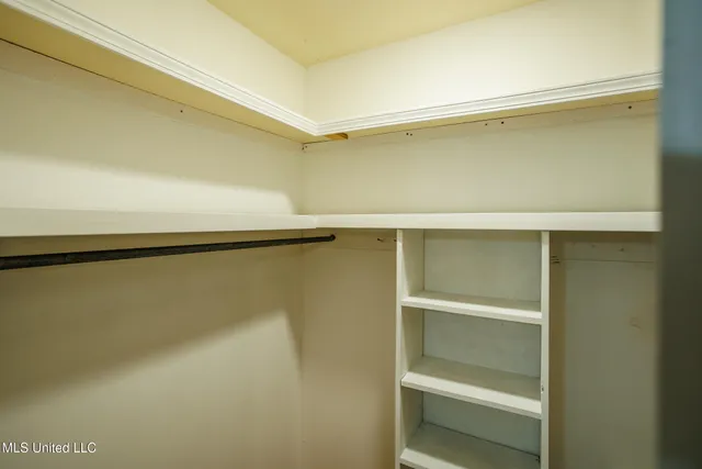 $299,900 | 141 North Eagle Ridge Drive, Florence, MS 39073