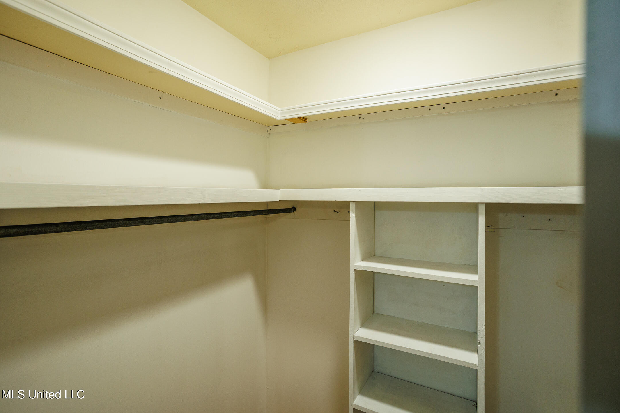 141 North Eagle Ridge Drive Florence, MS 39073 - Photo 16 of 27 FLORENCE_141 Eagle Ridge Rd-23