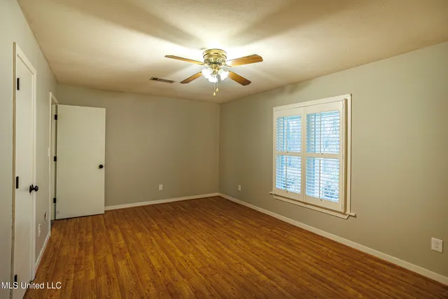 $299,900 | 141 North Eagle Ridge Drive, Florence, MS 39073