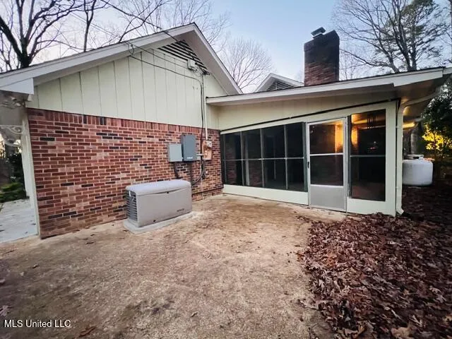 $299,900 | 141 North Eagle Ridge Drive, Florence, MS 39073