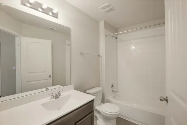$1,895 | 516 East Slaughter Lane, Unit 1102, Austin, TX 78744