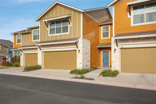 $1,895 | 516 East Slaughter Lane, Unit 1102, Austin, TX 78744
