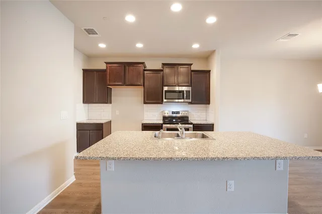 $1,895 | 516 East Slaughter Lane, Unit 1102, Austin, TX 78744