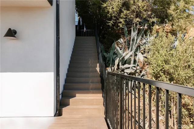 $2,660,000 | 2536 Medlow Avenue, Los Angeles, CA 90041