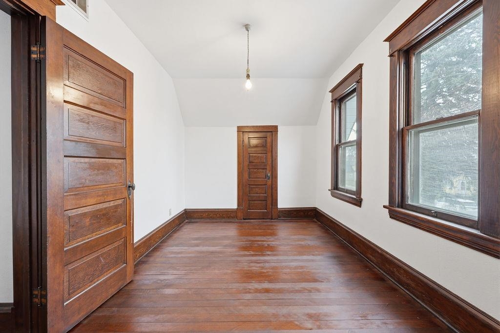 313 East Gordon Avenue Spokane, WA 99207 - Photo 25 of 38