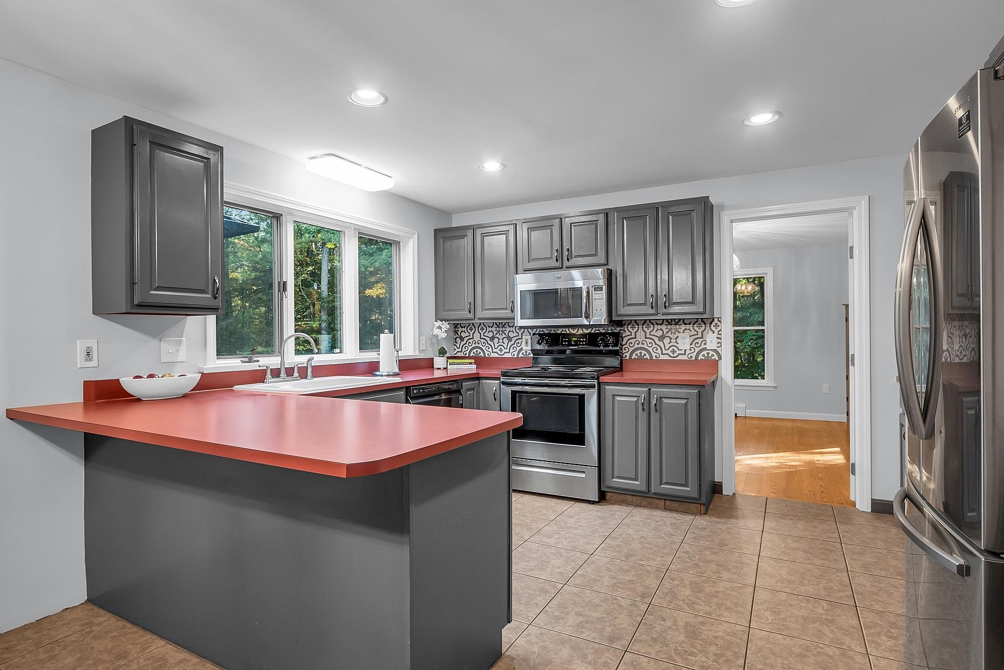 51 Pulpit Rock Road Chester, NH 03036 - Photo 8 of 44