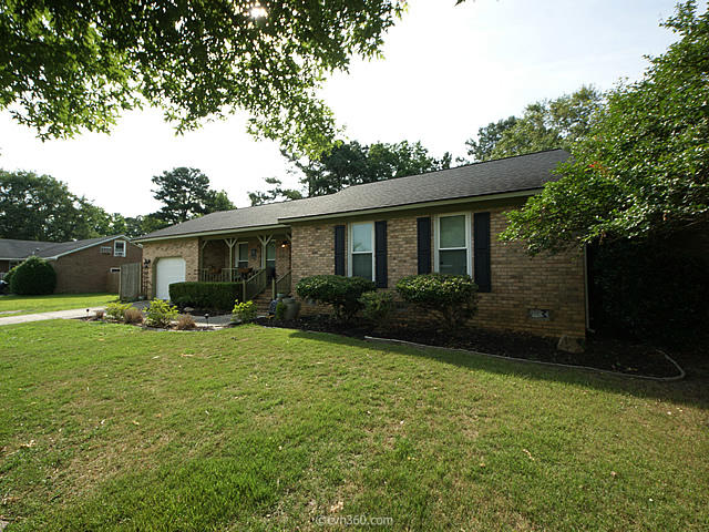 511 Longleaf Road Summerville, SC 29486 - Photo 2 of 31 32